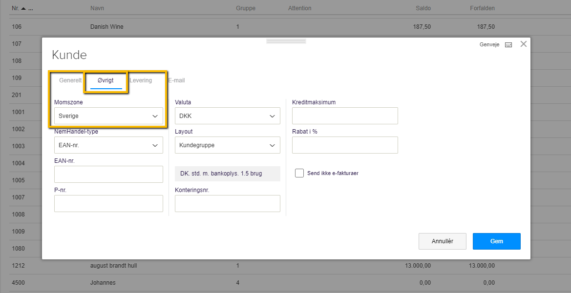 Viser feltet "Momszone" på kundekortets fane "Øvrigt" – bruges til at angive en kundes land for korrekt momshåndtering ved salg.
