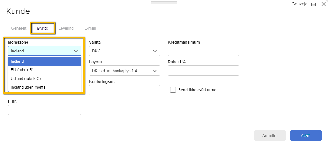 Viser dropdown-menuen 'Momszone' på kundekortet under fanen 'Øvrigt' – bruges til at vælge den korrekte momszone for en kunde.
