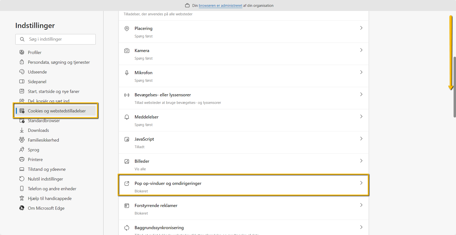 Viser menupunkterne 'Cookies og webstedstilladelser' og 'Pop op-vinduer og omdirigeringer' i Microsoft Edge Indstillinger – bruges til at finde indstillingerne for pop op-vinduer.